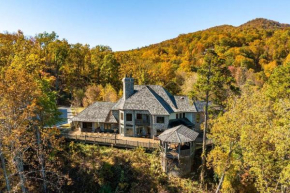 Mountain Bliss: Estate w/ Views~FirePit~Hot Tub~Gburg 5min~3 Pools